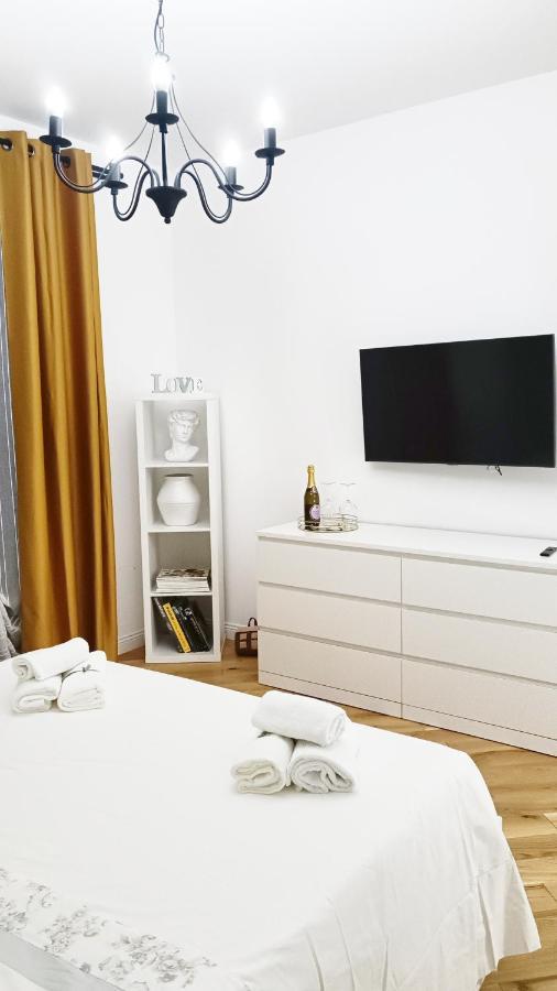 Ai Castelli Apartment - Locazione Turistica Cin It58060C2Fhnreg9A كولونّا المظهر الخارجي الصورة