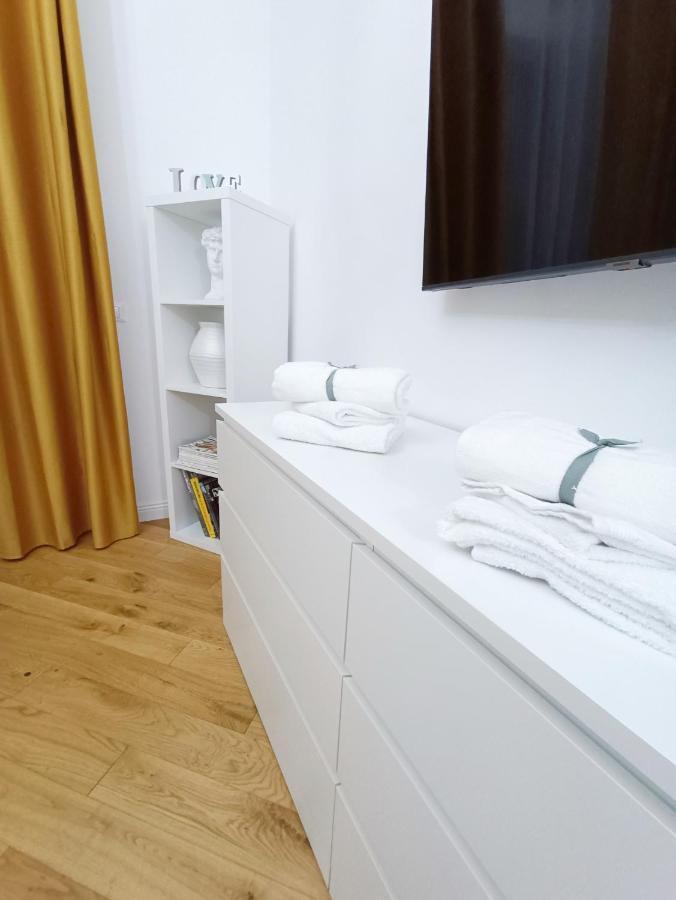Ai Castelli Apartment - Locazione Turistica Cin It58060C2Fhnreg9A كولونّا المظهر الخارجي الصورة